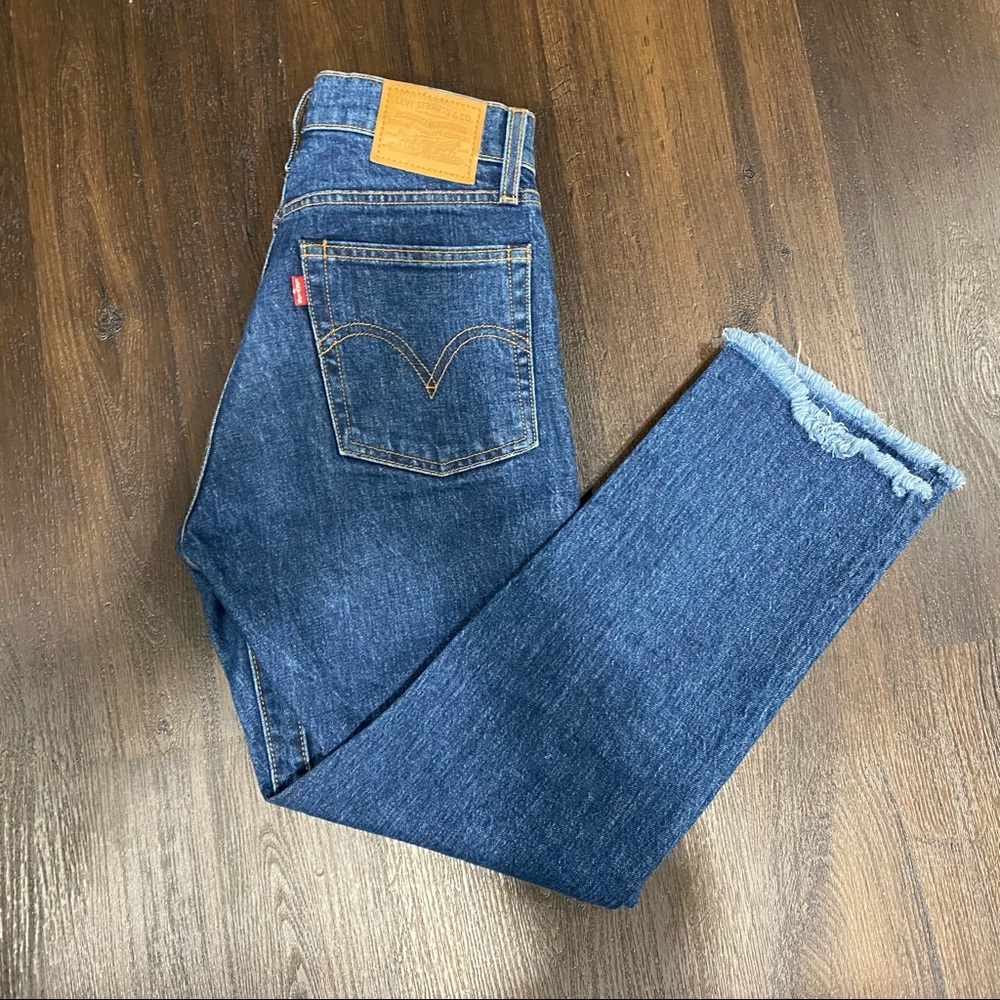 Levi’s Wedgie Straight size 25